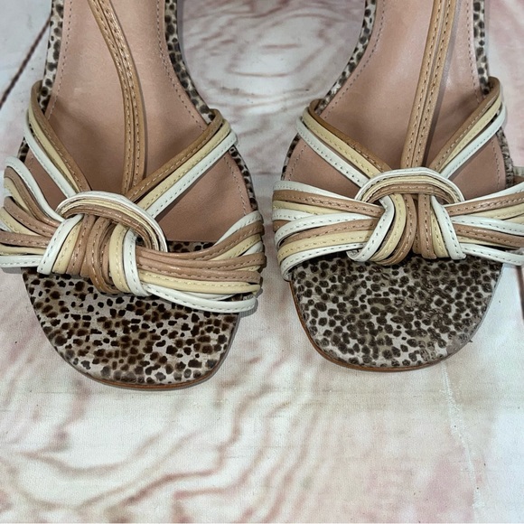 Gently worn Anthropologie Vicenza Tonal Slingback Heeled Sandals in Gold Size 10 - Picture 7 of 12